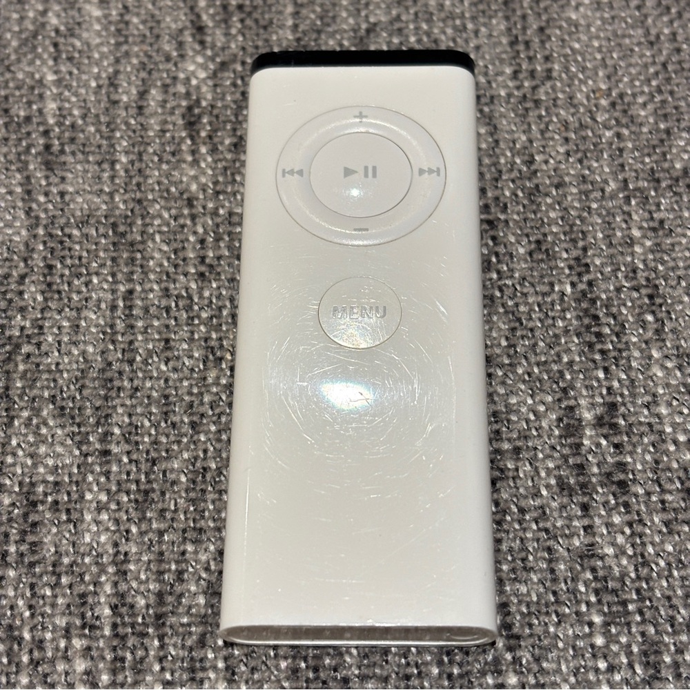 Apple A1156 Remote Control for Apple TV MacBook iMac Mac Pro